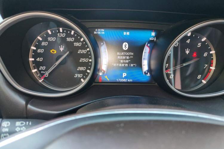 Used Maserati Levante 2016 3.0T Standard Edition Odometer Close Up