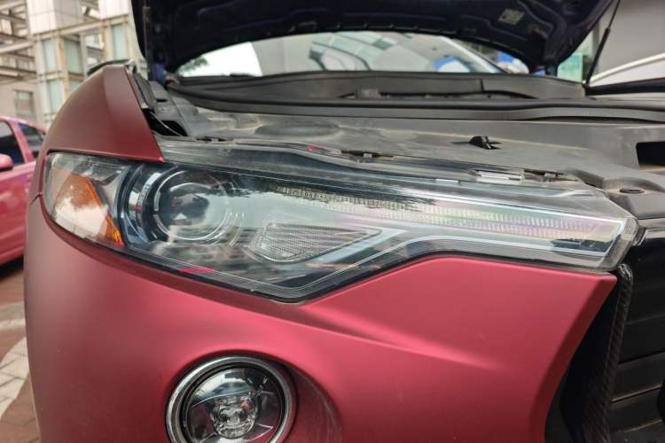 Used Maserati Levante 2016 3.0T S Standard Model Right Front Headlight