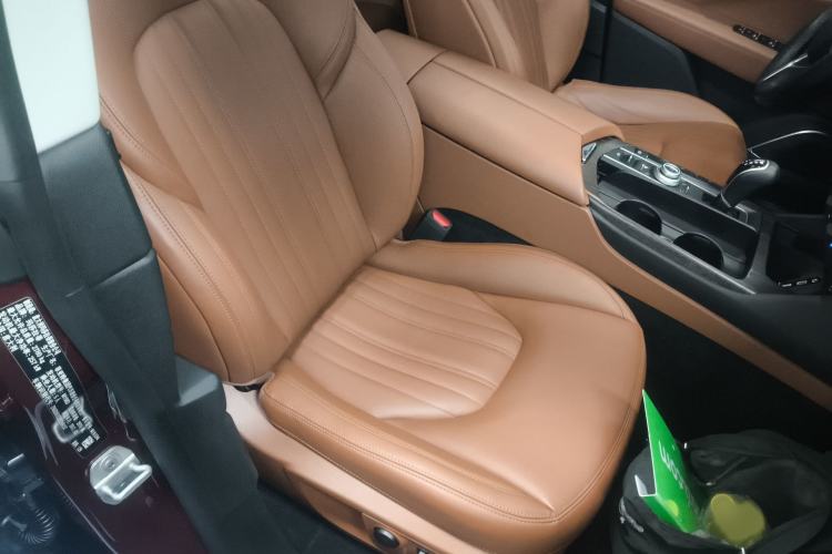 Used Maserati Levante 2016 3.0T Standard Edition Right Front Seat