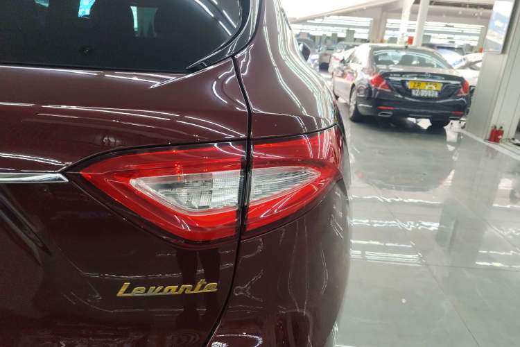 Used Maserati Levante 2016 3.0T Standard Edition Right Rear Taillight