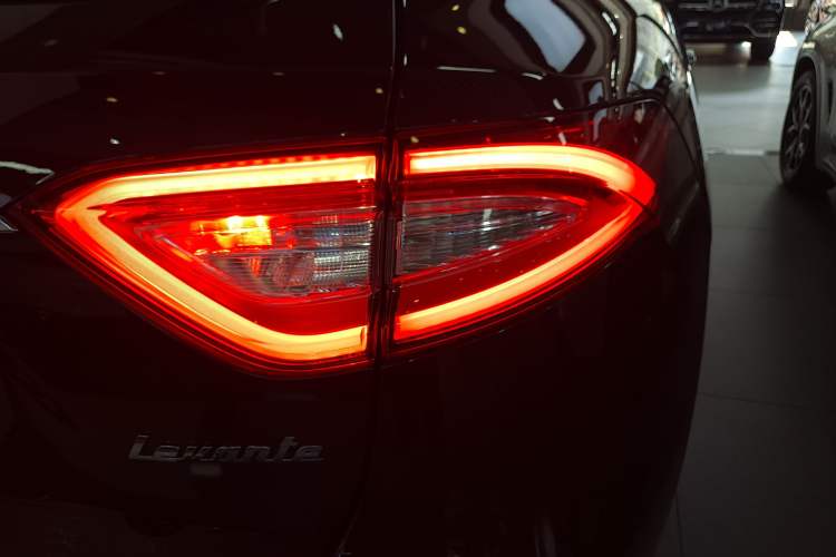 Used Maserati Levante 2016 3.0T Standard Edition Right Rear Taillight