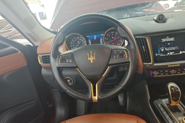 Used Maserati Levante 2016 3.0T Standard Edition Steering Wheel