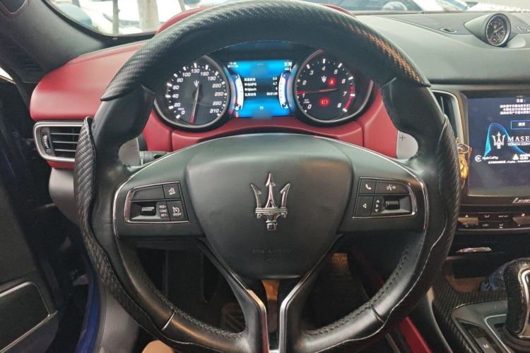Used Maserati Levante 2016 3.0T S Standard Model Steering Wheel