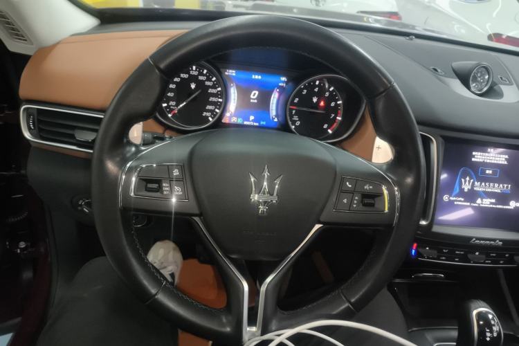 Used Maserati Levante 2016 3.0T Standard Edition Steering Wheel