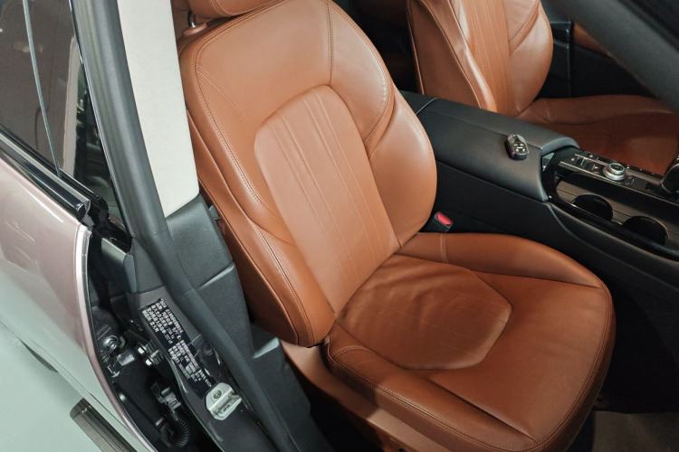Used Maserati Levante 2016 3.0T Standard Edition Right Front Seat