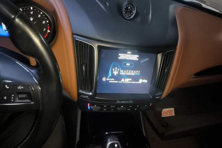Used Maserati Levante 2016 3.0T Standard Edition Audio And AC Panel