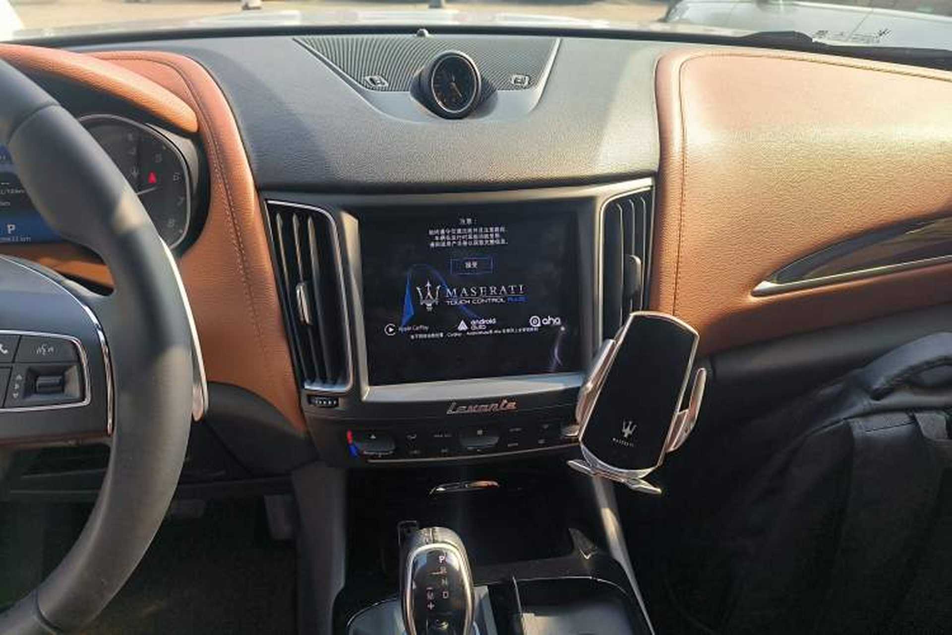 Used Maserati Levante 2016 3.0T Standard Edition Audio And AC Panel