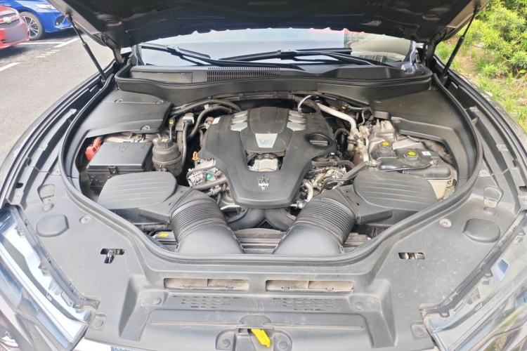 Used Maserati Levante 2016 3.0T Standard Edition Engine Bay