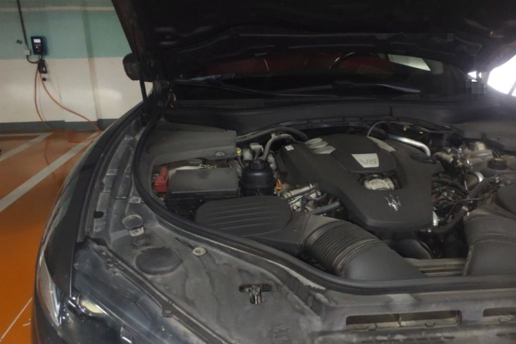 Used Maserati Levante 2016 3.0T Standard Edition Engine Bay Right