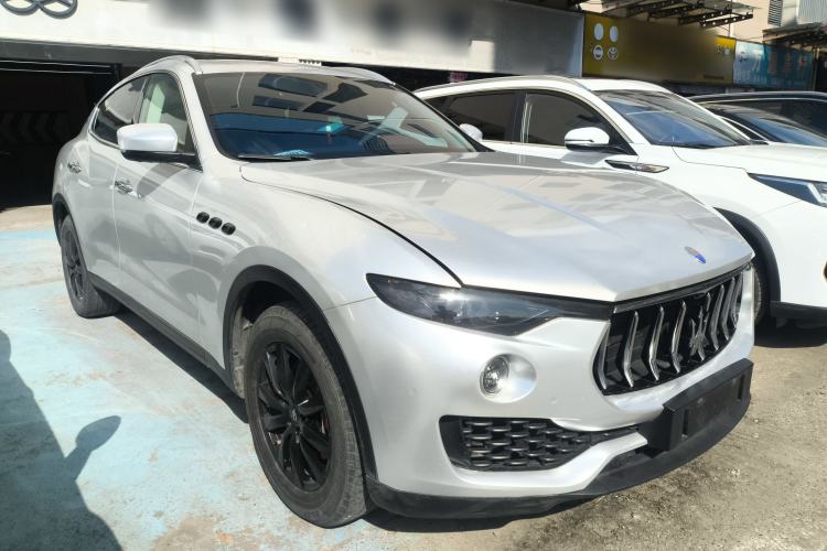 Used Maserati Levante 2016 3.0T Standard Edition Front Right 45 Deg