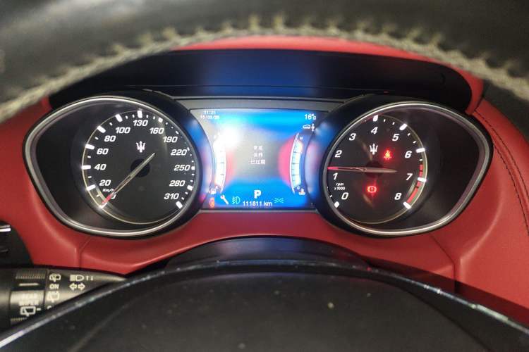 Used Maserati Levante 2016 3.0T Standard Edition Instrument Cluster