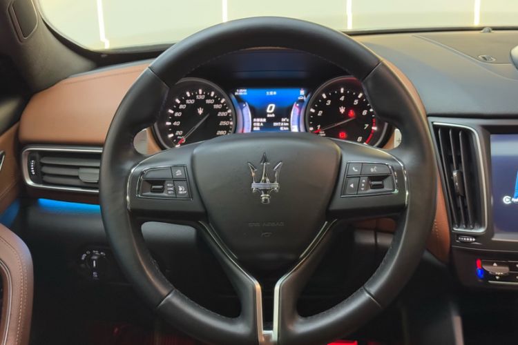 Used Maserati Levante 2016 3.0T Standard Edition Interior 2