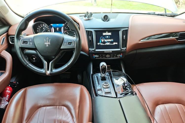 Used Maserati Levante 2016 3.0T Standard Edition Interior 2