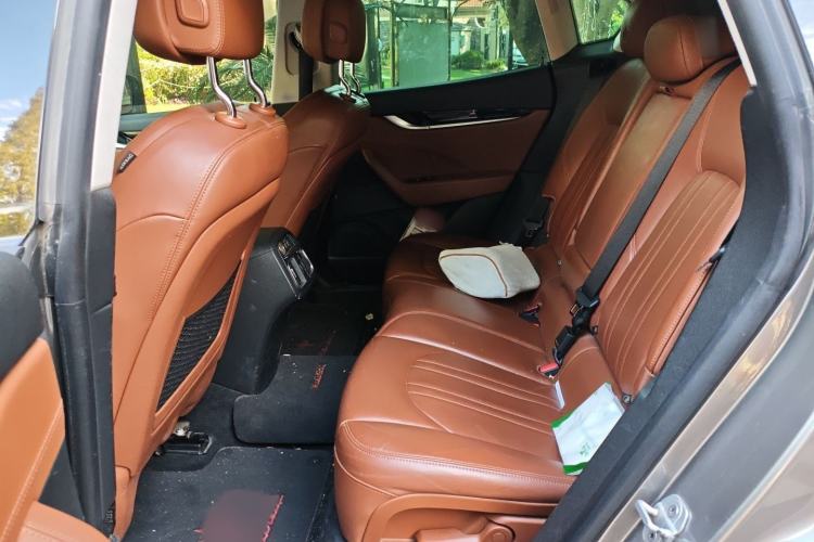 Used Maserati Levante 2016 3.0T Standard Edition Interior 4