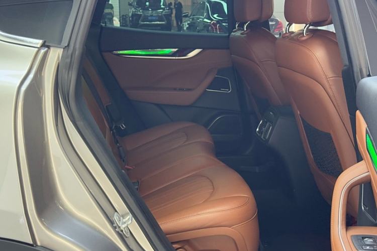 Used Maserati Levante 2016 3.0T Standard Edition Interior 5