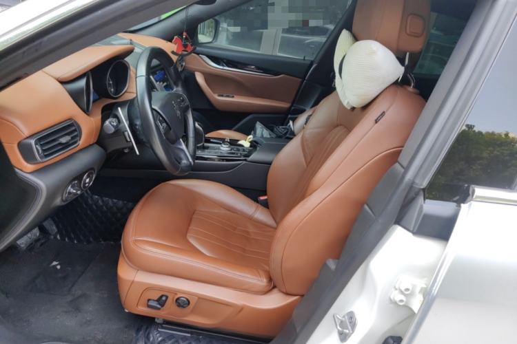 Used Maserati Levante 2016 3.0T Standard Edition Left Front Seat