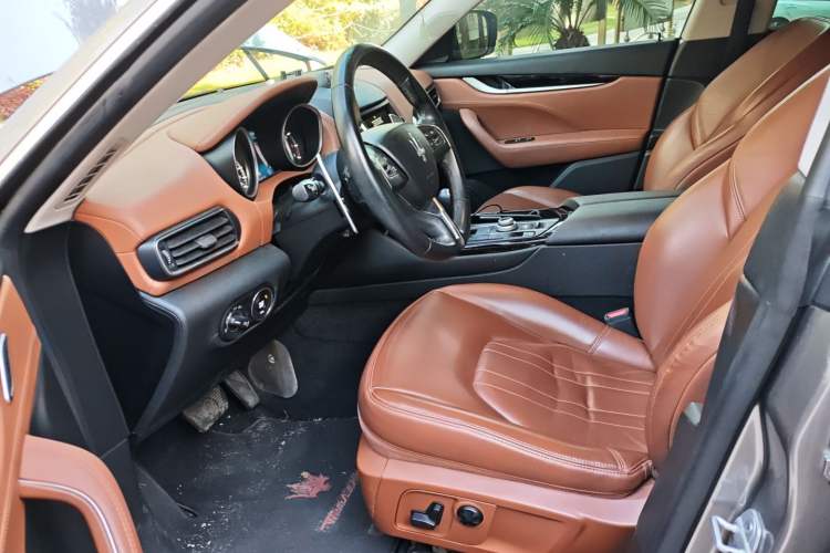 Used Maserati Levante 2016 3.0T Standard Edition Left Front Seat
