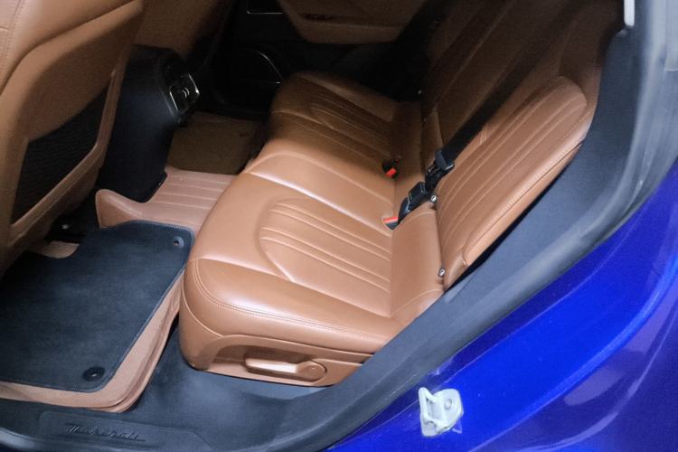 Used Maserati Levante 2016 3.0T Standard Edition Left Rear Seat