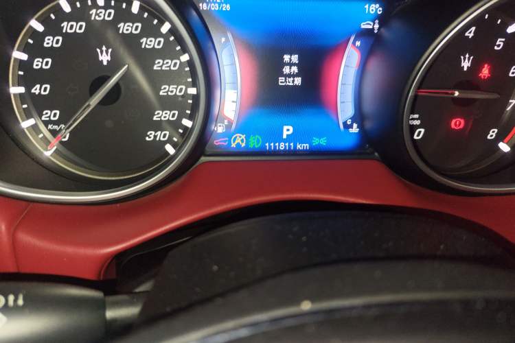 Used Maserati Levante 2016 3.0T Standard Edition Odometer Close Up