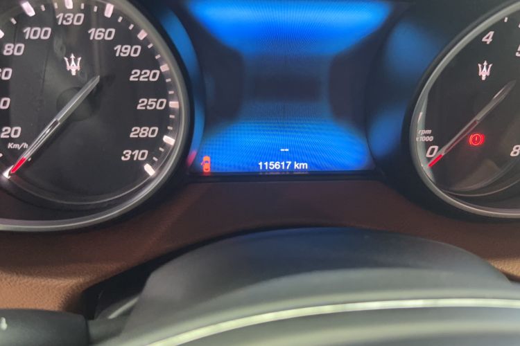 Used Maserati Levante 2016 3.0T Standard Edition Odometer Close Up