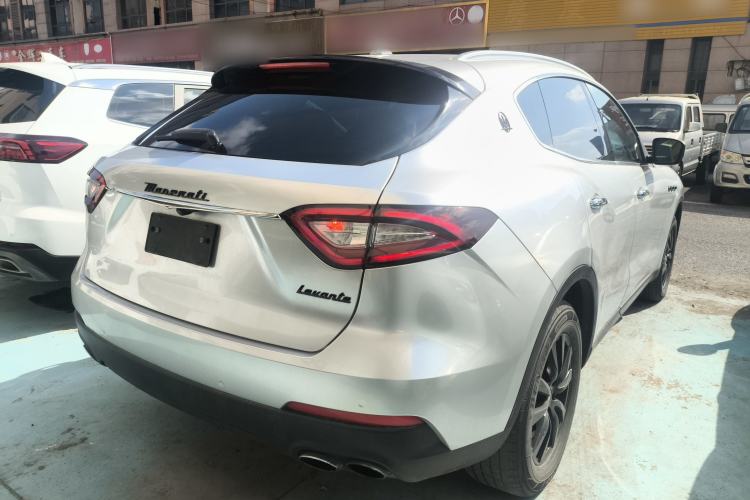 Used Maserati Levante 2016 3.0T Standard Edition Rear Right 45 Deg