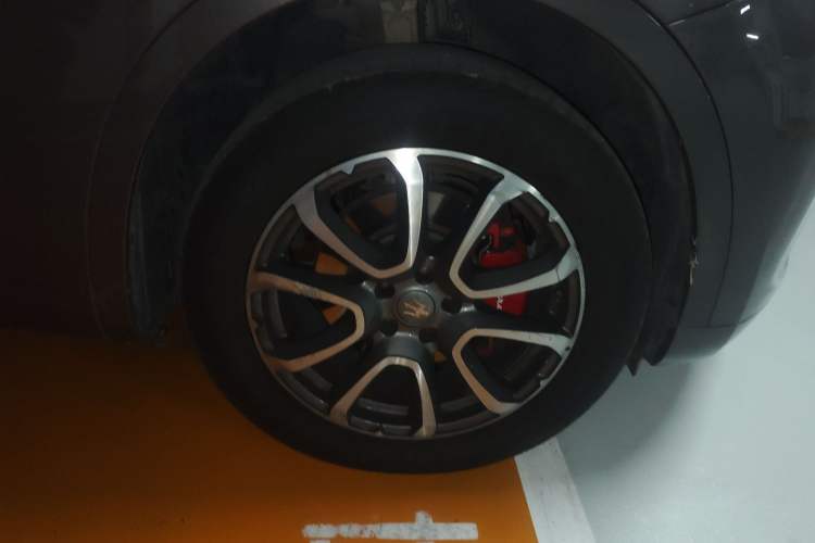 Used Maserati Levante 2016 3.0T Standard Edition Right Front Wheel Hub