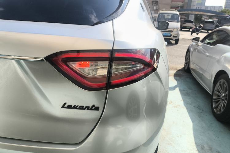 Used Maserati Levante 2016 3.0T Standard Edition Right Rear Taillight