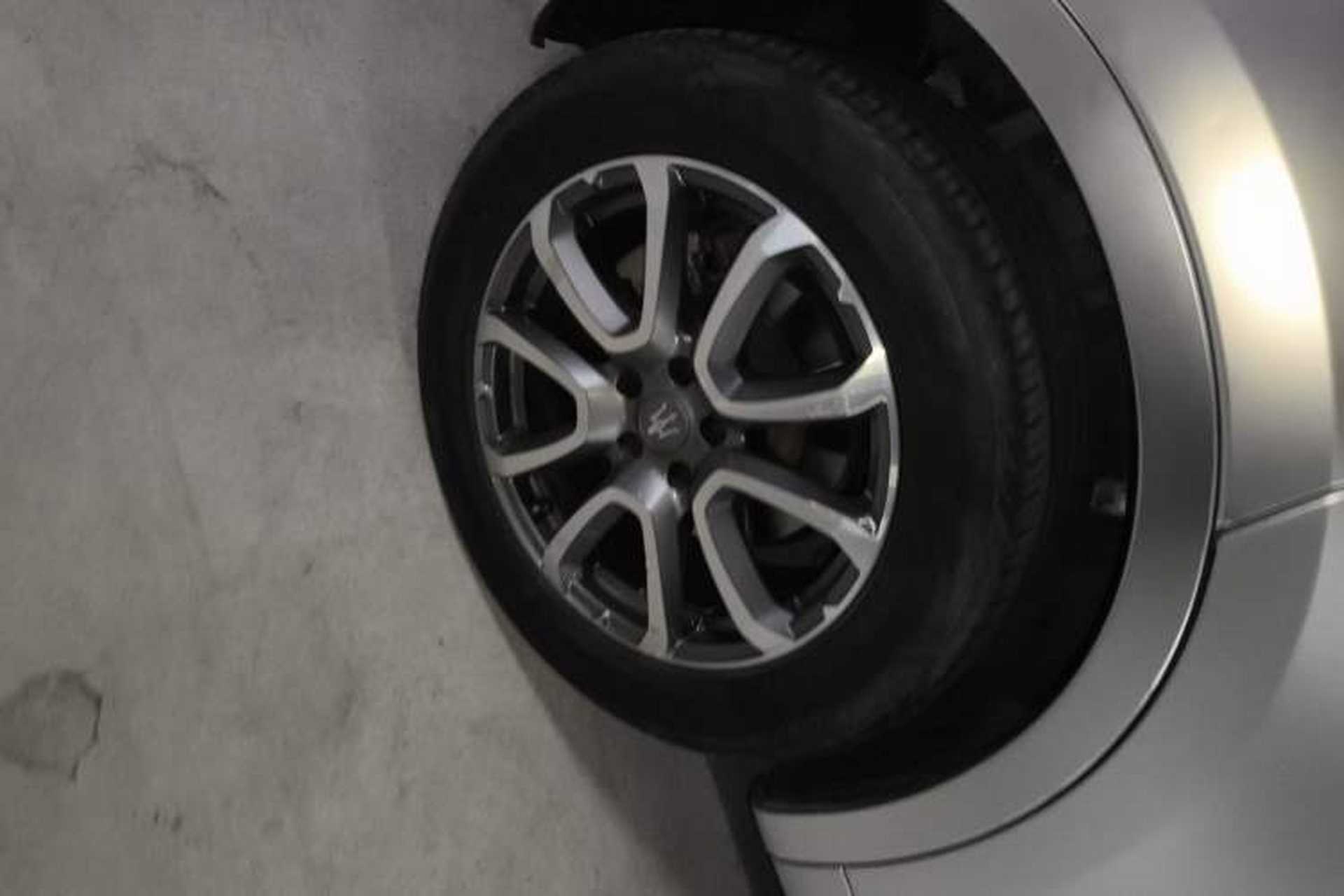 Used Maserati Levante 2016 3.0T Standard Edition Right Rear Wheel Hub