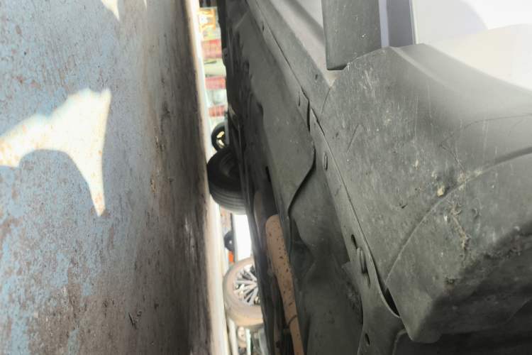 Used Maserati Levante 2016 3.0T Standard Edition Right Side Sill