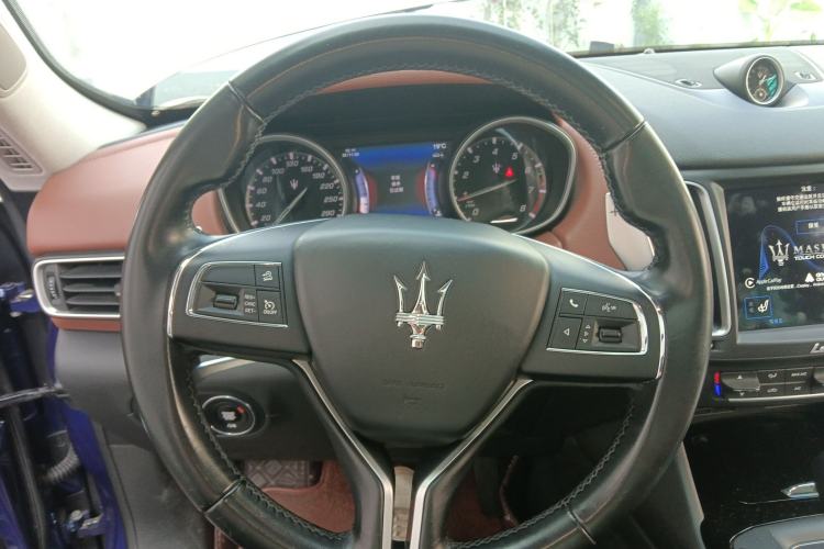 Used Maserati Levante 2016 3.0T Standard Edition Steering Wheel