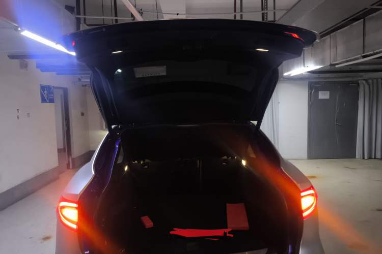 Used Maserati Levante 2016 3.0T Standard Edition Trunk