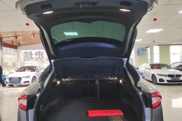 Used Maserati Levante 2016 3.0T Standard Edition Trunk