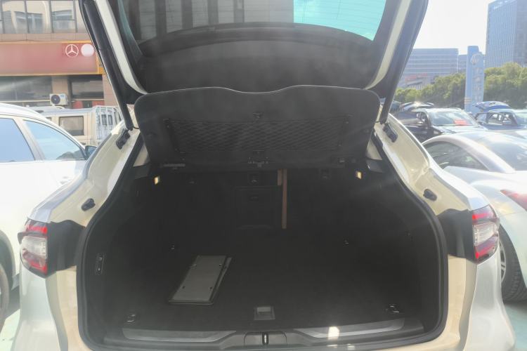 Used Maserati Levante 2016 3.0T Standard Edition Trunk