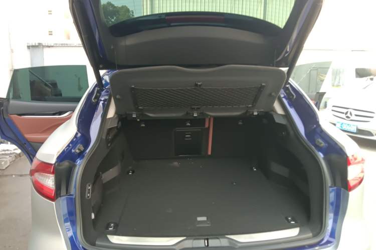 Used Maserati Levante 2016 3.0T Standard Edition Trunk