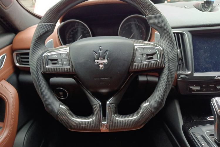 Used Maserati Levante 2016 3.0T Standard Edition Steering Wheel