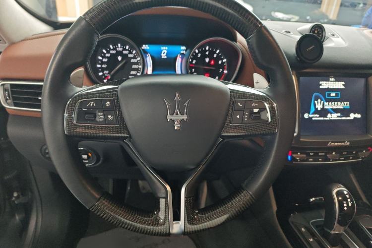 Used Maserati Levante 2016 3.0T Standard Edition Steering Wheel