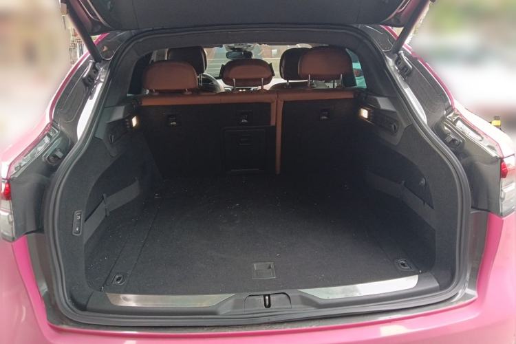 Used Maserati Levante 2016 3.0T Standard Edition Trunk
