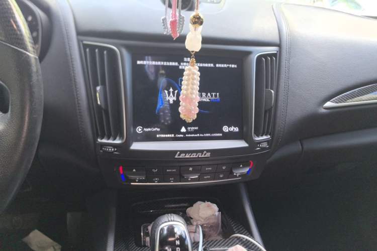 Used Maserati Levante 2016 3.0T Standard Edition Audio And AC Panel