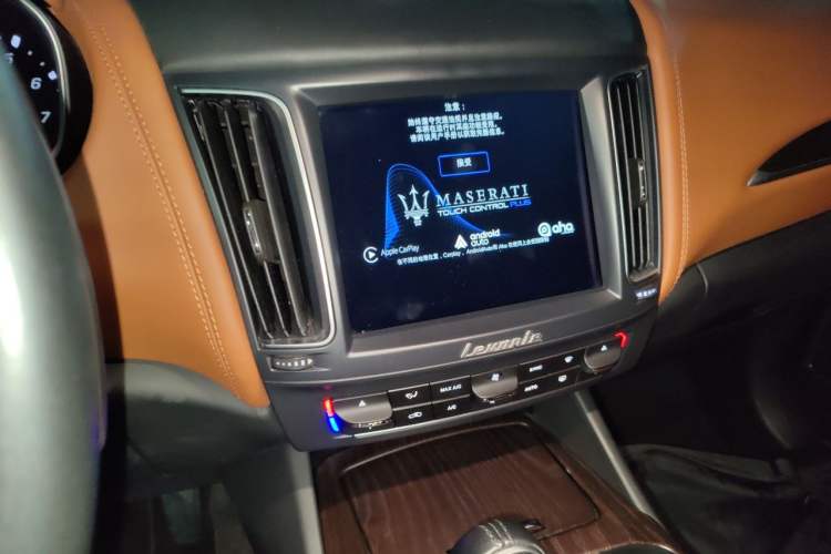 Used Maserati Levante 2016 3.0T Standard Edition Audio And AC Panel