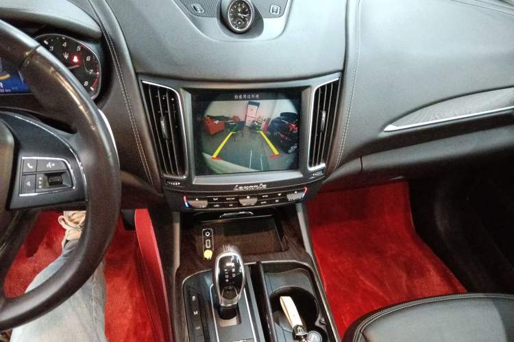 Used Maserati Levante 2016 3.0T Standard Edition Audio And AC Panel