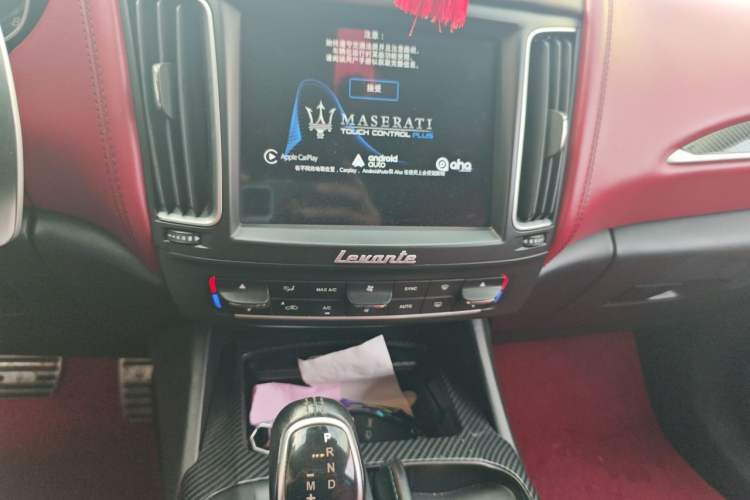 Used Maserati Levante 2016 3.0T Standard Edition Audio And AC Panel