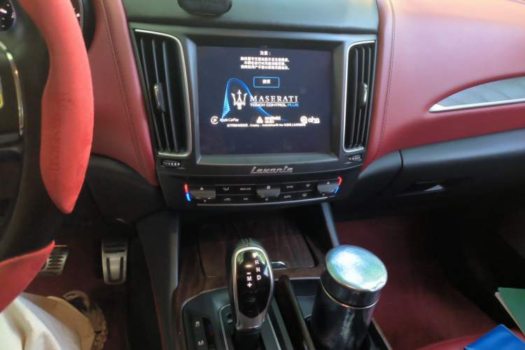 Used Maserati Levante 2016 3.0T Standard Edition Audio And AC Panel