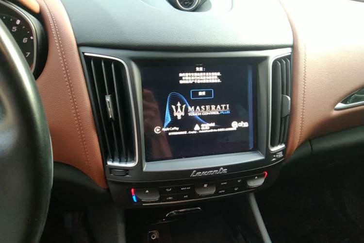 Used Maserati Levante 2016 3.0T Standard Edition Audio And AC Panel