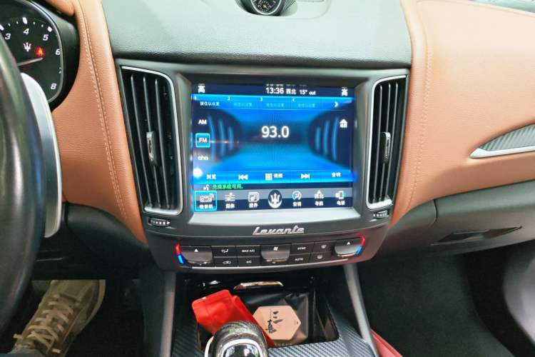 Used Maserati Levante 2016 3.0T Standard Edition Audio And AC Panel