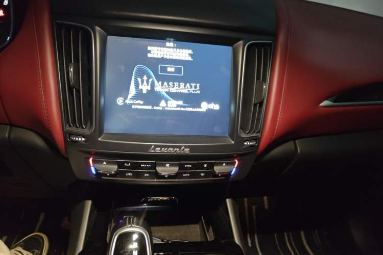 Used Maserati Levante 2016 3.0T Standard Edition Audio And AC Panel