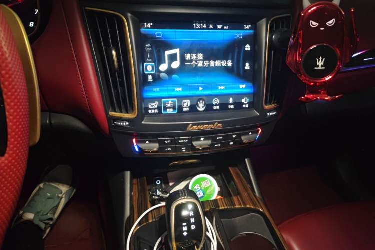 Used Maserati Levante 2016 3.0T Standard Edition Audio And AC Panel