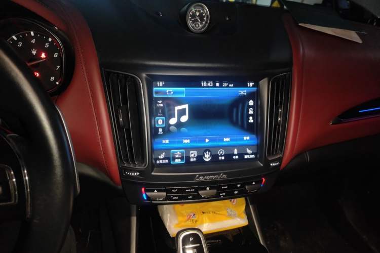 Used Maserati Levante 2016 3.0T Standard Edition Audio And AC Panel