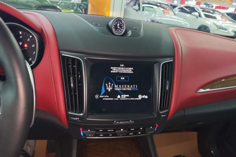 Used Maserati Levante 2016 3.0T Standard Edition Audio And AC Panel