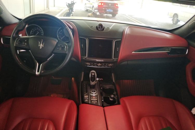 Used Maserati Levante  Center Console