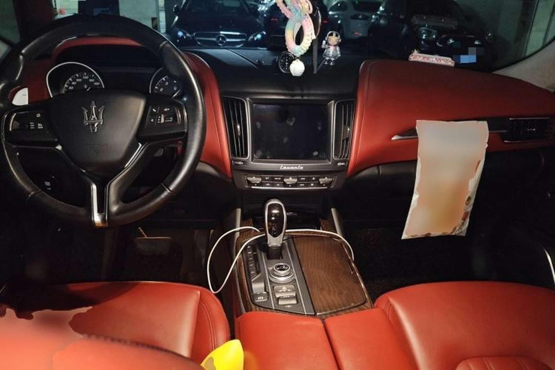 Used Maserati Levante 2016 3.0T Standard Edition Center Console